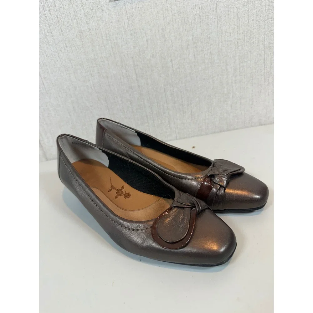 Ros Hommerson Bonze Metallic Brown Low‎ Wedge Kitten Heel Shoes 7 medium